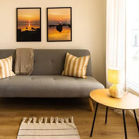 Apartment Ihastuttava Luhtitaloyksioe