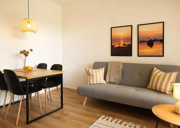 Ihastuttava Luhtitaloyksioe Коккола